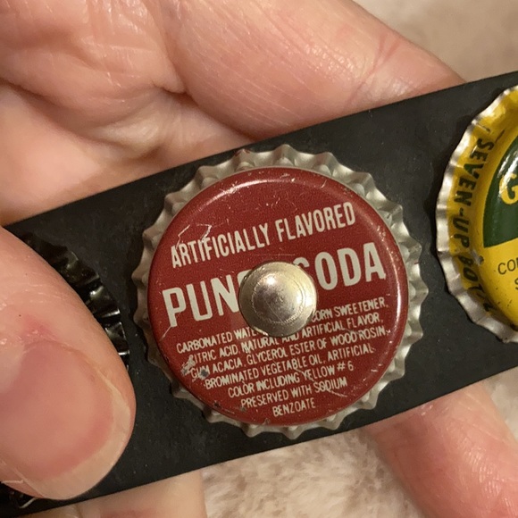 Vintage 90’s bottle cap seat belt belt - Picture 7 of 7